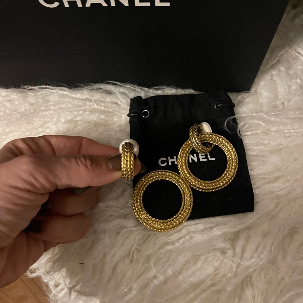 Rare- vintage Chanel chandelier earrings - Picture 5 of 6